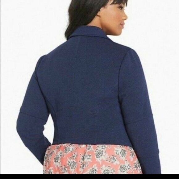 Torrid Women's Scuba Textured Woven Navy Moto Jacket - Size 2 - Picture 11 of 12